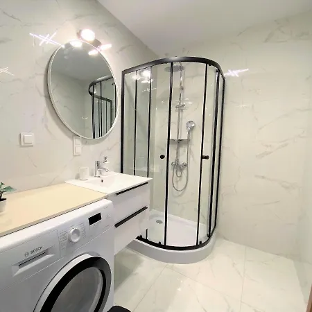 Nowy Vip Sea Gardens Przystan Letnica Morze Apartman *